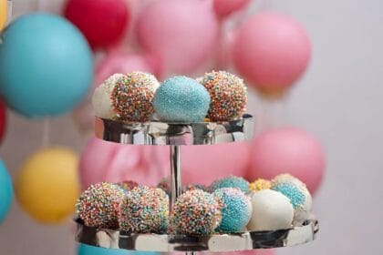 Cake pops stand 1